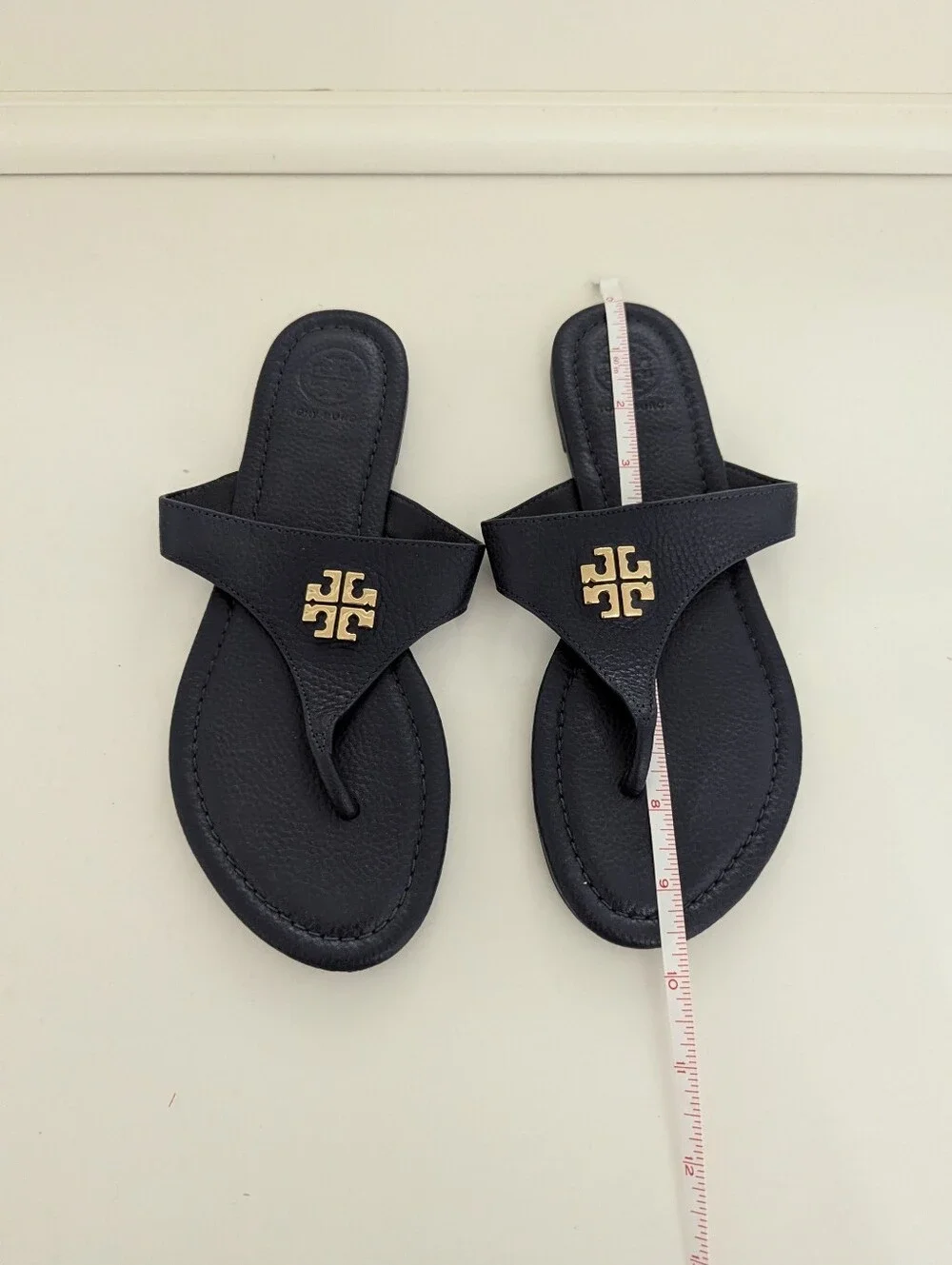 EUC! Tory Burch Jolie Flat Thong Sandal In Navy Blue Size 6.5